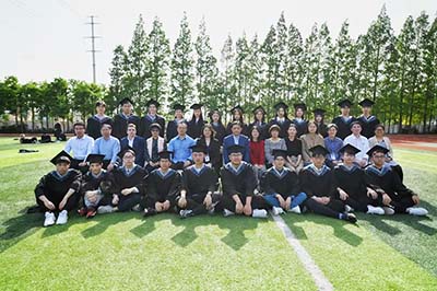 上實劍橋國際高中2025年招生計劃及往年考試題