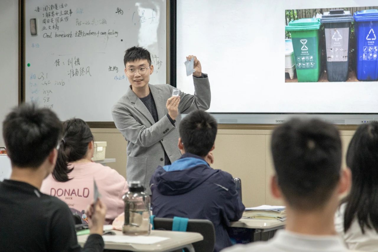 6 2025年杭州英特外國語學校高中雙語部招生發布2.jpg