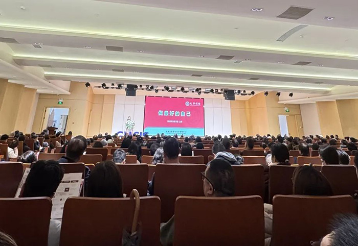 4 上海光華劍橋2025年秋招考試題目回顧，部分題型接近雅思2.jpg