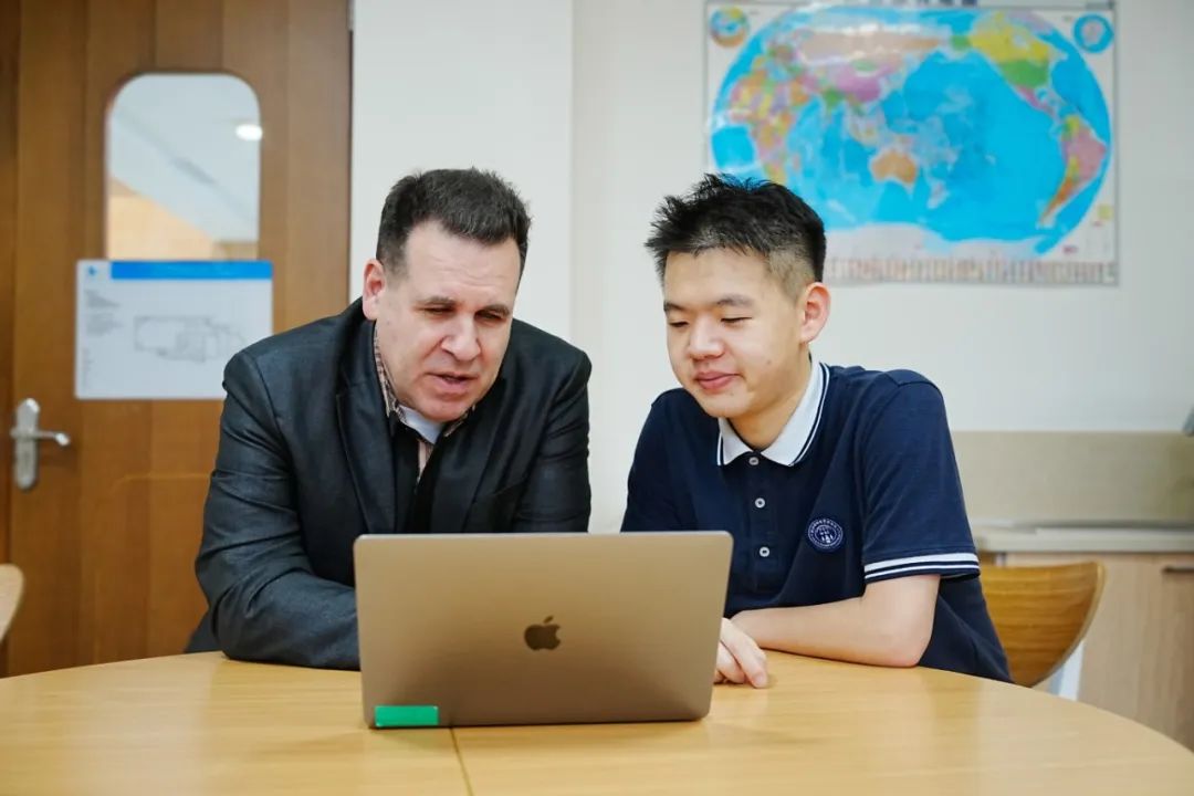 1 杭州娃哈哈雙語學校首屆高中畢業生包攬牛津劍橋8.jpg