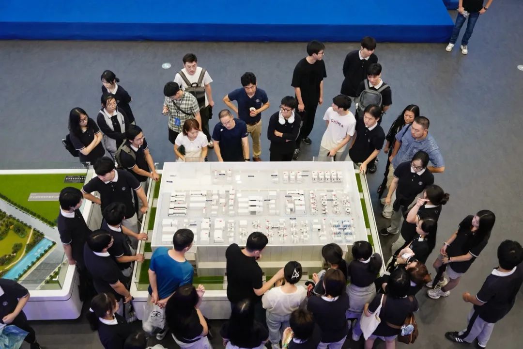 1 杭州娃哈哈雙語學校首屆高中畢業生包攬牛津劍橋17.jpg