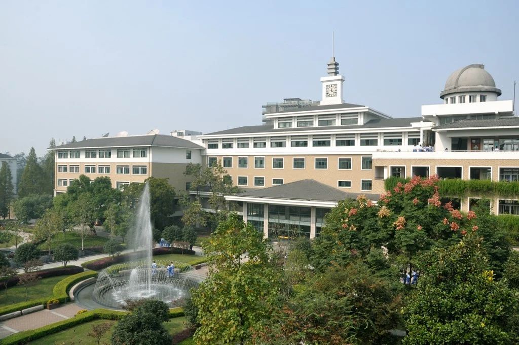 1749541049526565.jpg 3 杭州公辦學校國際部2025年畢業生升學結果排名12.jpg
