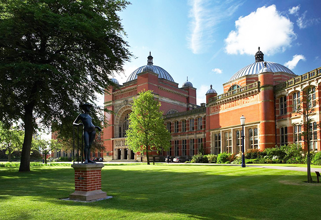 英國部分大學開放2021年秋季研究生申請